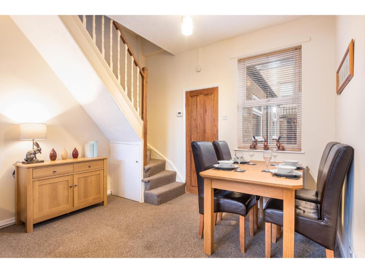 Beautiful 2 Bed With Free Parking - Pass The Keys Appartement York Buitenkant foto