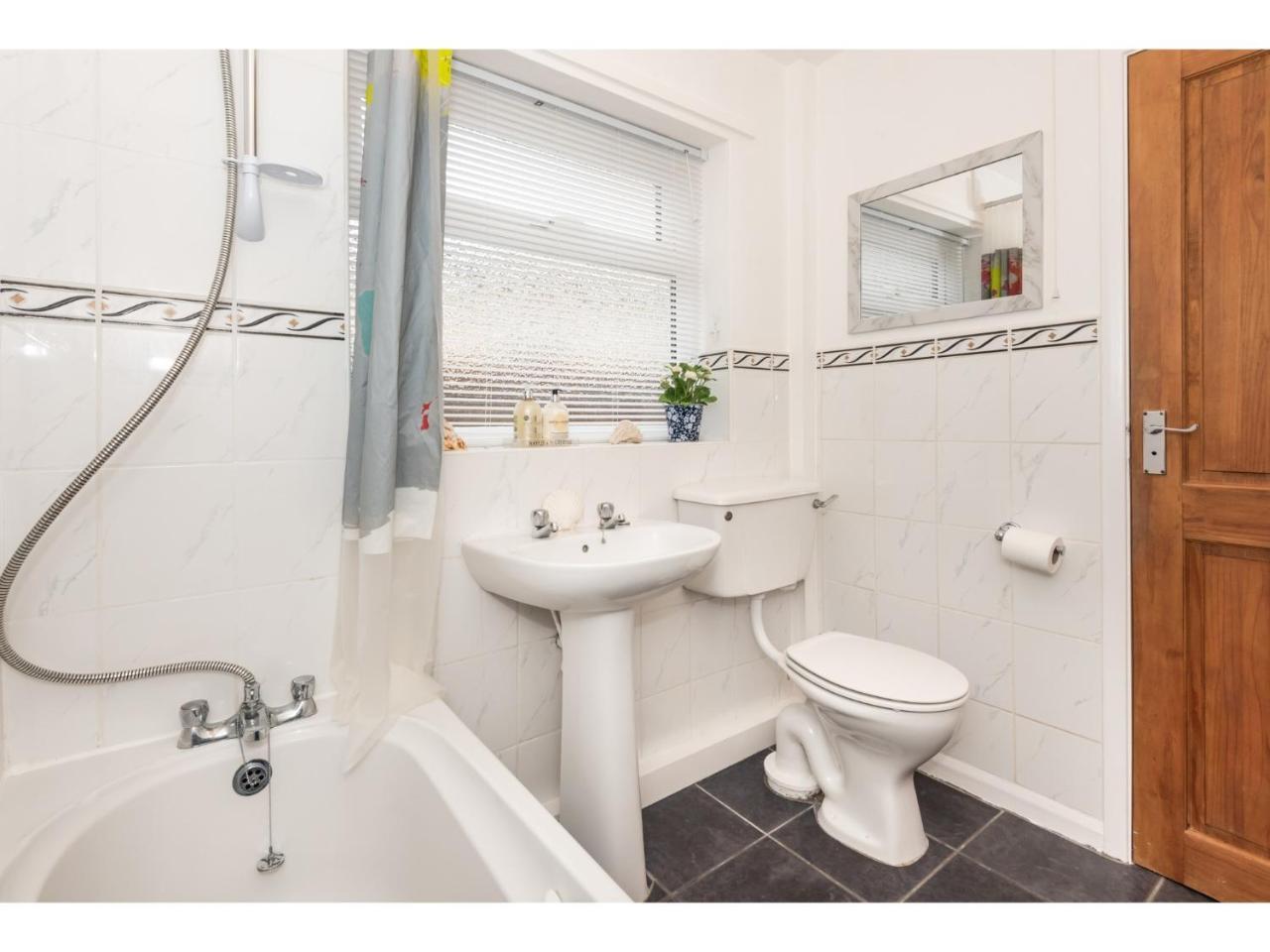 Beautiful 2 Bed With Free Parking - Pass The Keys Appartement York Buitenkant foto